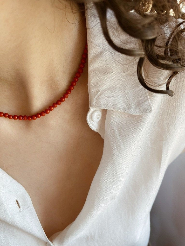 Collana corallo rosso naturale mediterraneo con chiusura argento 925 placcato oro, gioielli italiani - Italia Collana corallo rosso naturale mediterraneo con chiusura argento 925 placcato oro, gioielli italiani - Italia