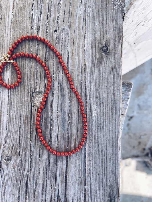 Collana in pasta di corallo rosso